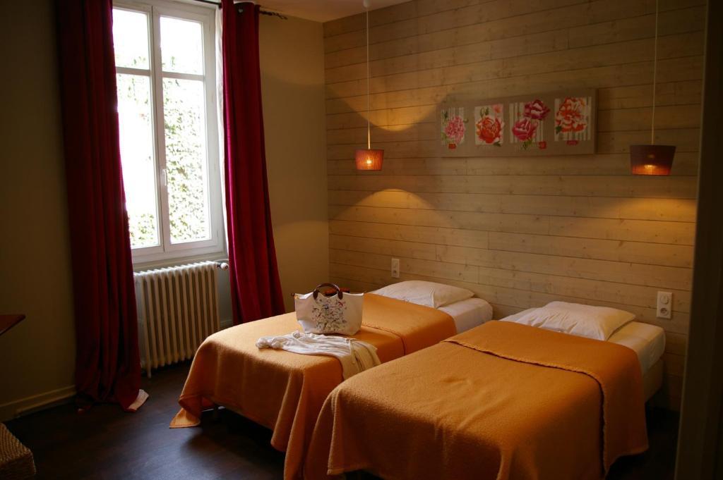 Logis Hotel Le Cheval Noir Argenton Sur Creuse Luaran gambar